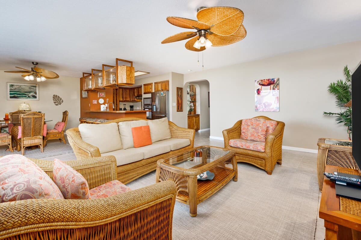 Condo in Kailua-Kona · ★4.63 · 2 bedrooms · 3 beds · 2 baths - Photo 3