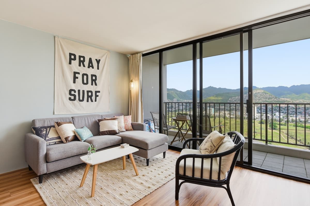 Condo in Honolulu · ★4.95 · 1 bedroom · 1 bed · 1 private bath - Photo 2