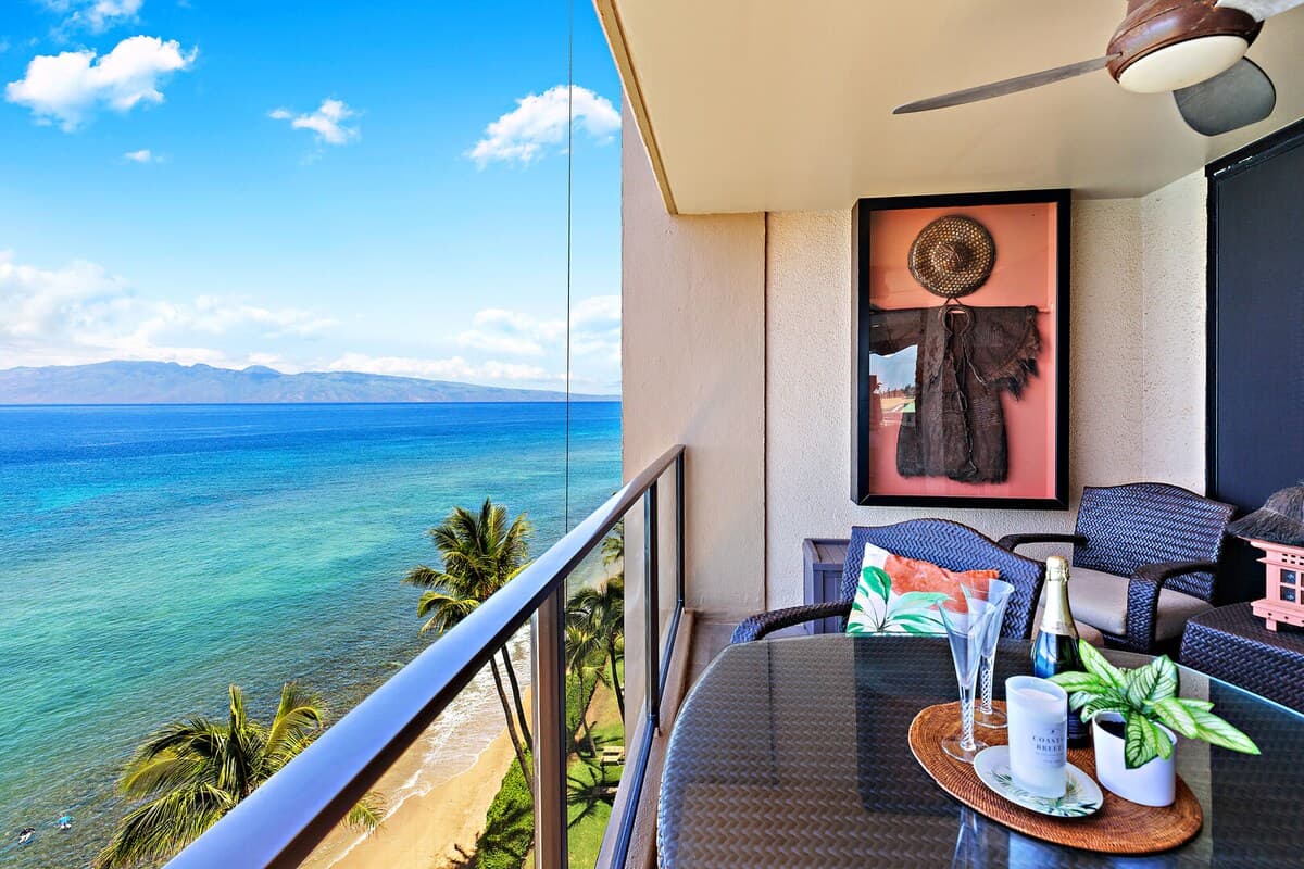 Condo in Lahaina · ★4.89 · 2 bedrooms · 2 beds · 2 baths - Photo 3