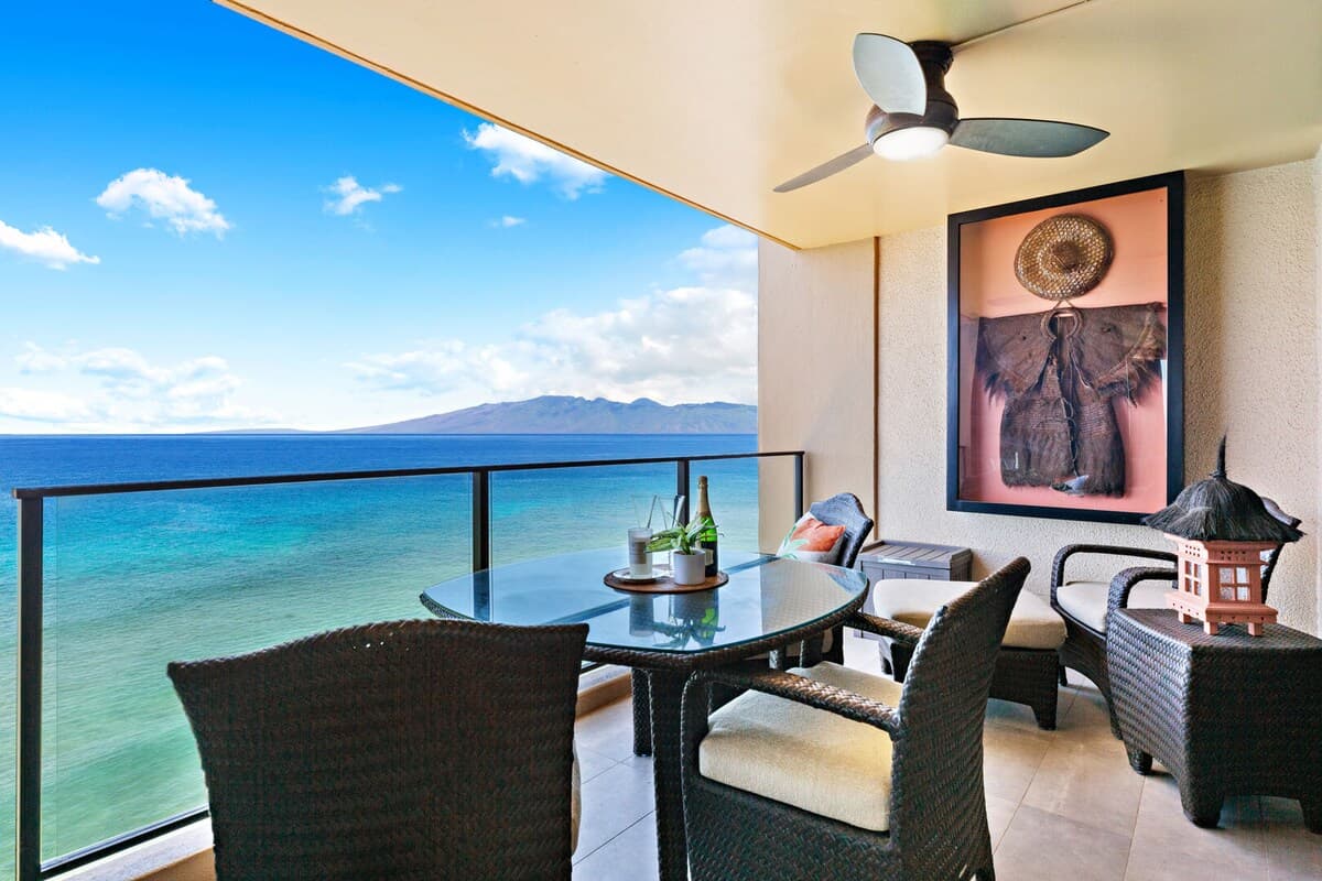 Condo in Lahaina · ★4.89 · 2 bedrooms · 2 beds · 2 baths - Photo 2