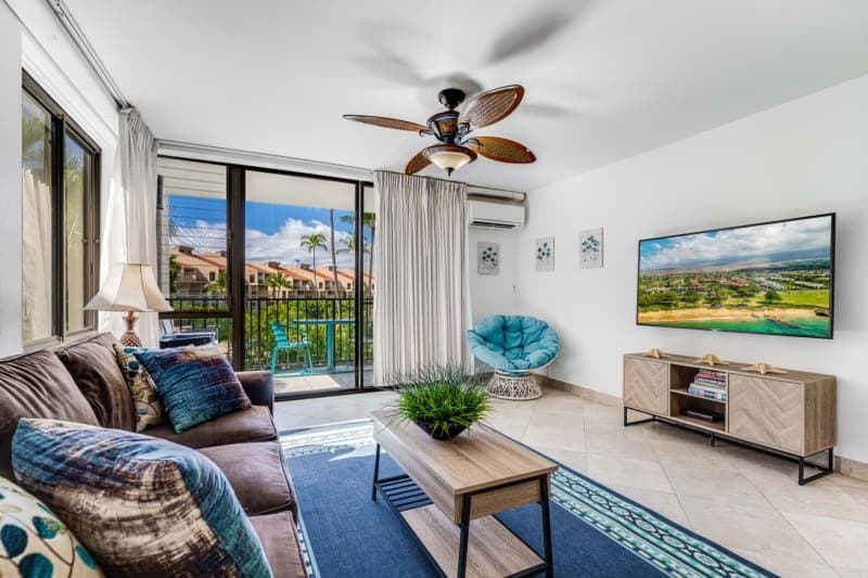 Condo in Kihei · ★4.8 · 2 bedrooms · 3 beds · 2 shared baths - Photo 4