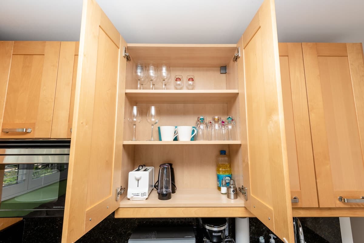 Condo in Honolulu · ★4.75 · 1 bedroom · 2 beds · 1 private bath - Photo 4