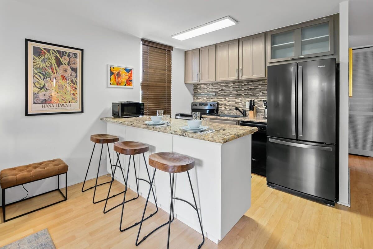 Condo in Kihei · ★4.55 · 1 bedroom · 2 beds · 1 bath - Photo 3