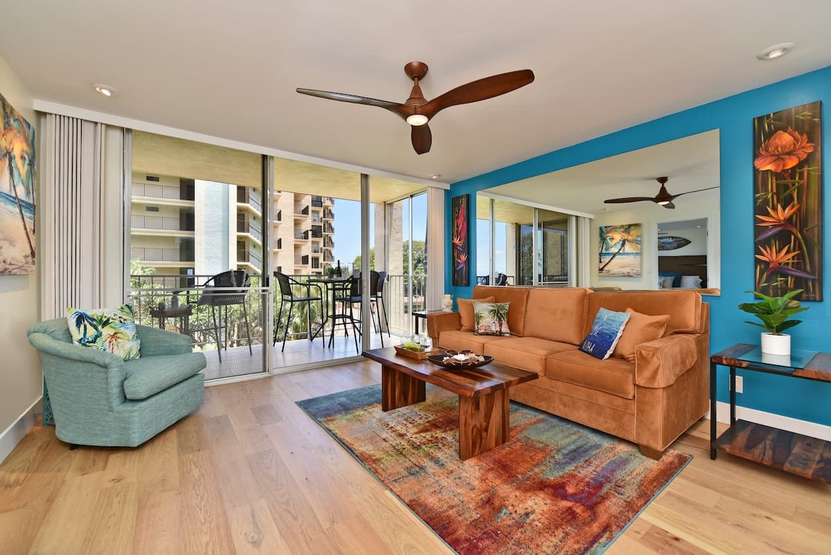 Condo in Lahaina · ★4.5 · 2 bedrooms · 3 beds · 2 baths - Photo 2