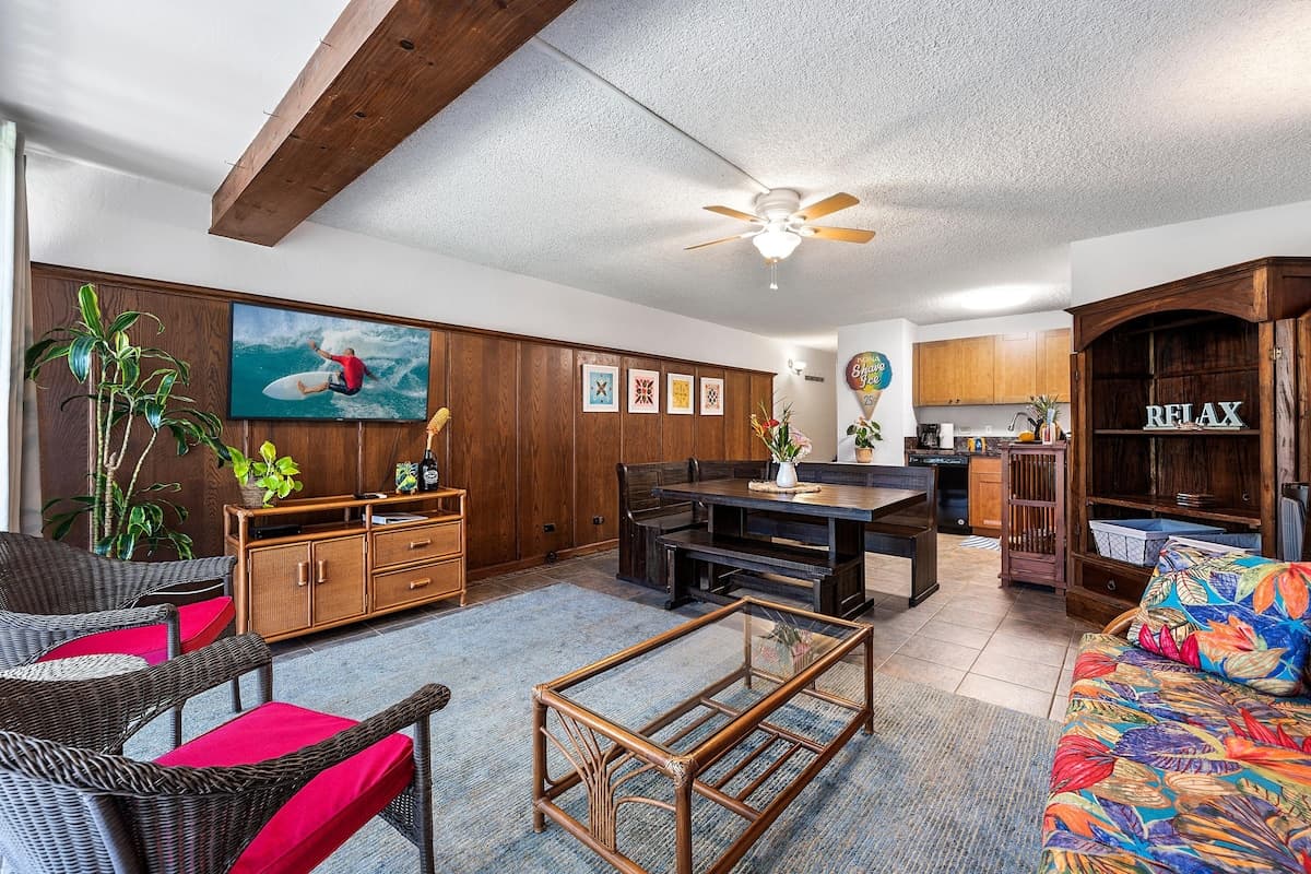 Condo in Kailua-Kona · ★5.0 · 1 bedroom · 2 beds · 1 private bath - Photo 1