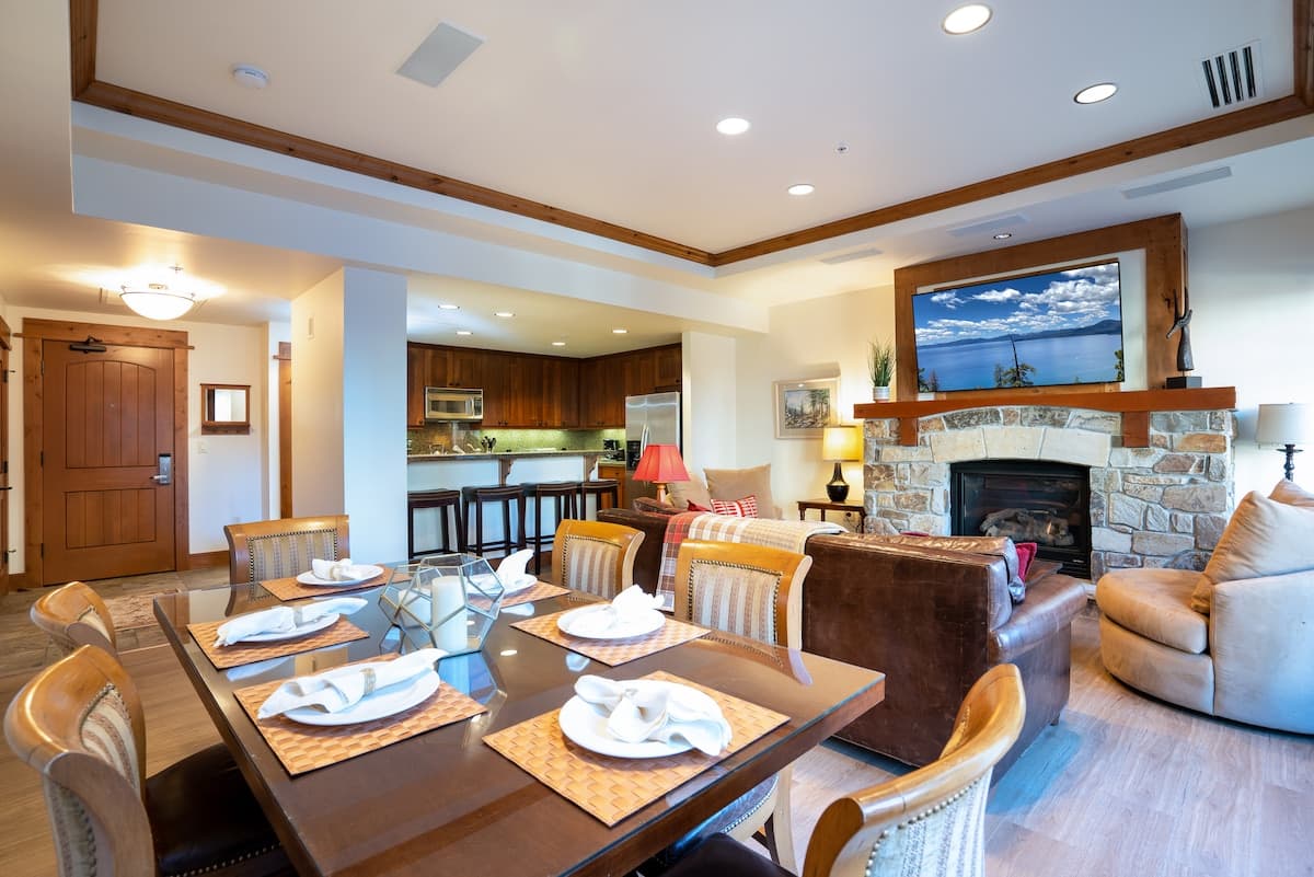 Ski-in/Ski-out Condo Steps from Gondola, Pool - Photo 3