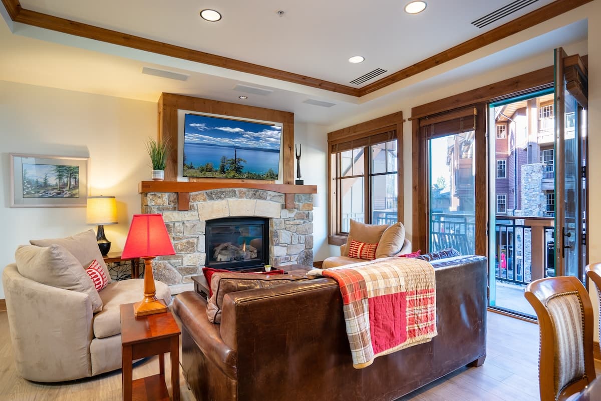 Ski-in/Ski-out Condo Steps from Gondola, Pool - Photo 2