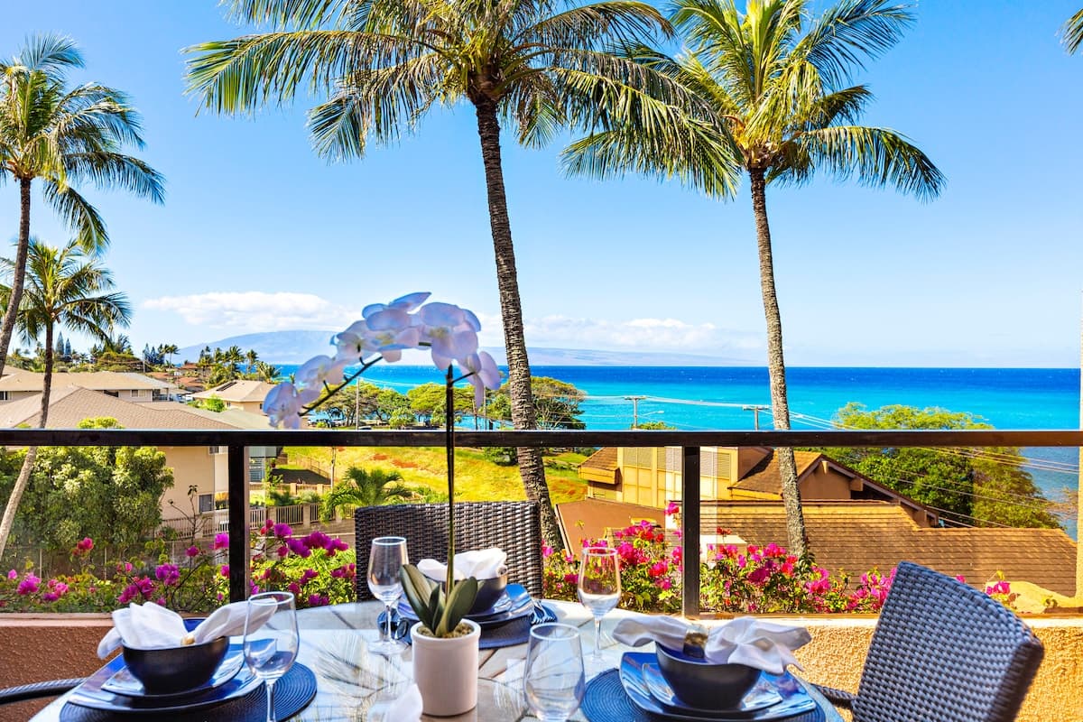 Home in Lahaina · ★4.74 · 2 bedrooms · 3 beds · 2 baths - Photo 1