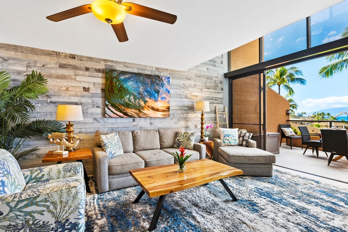 Home in Lahaina · ★4.74 · 2 bedrooms · 3 beds · 2 baths - Photo 2