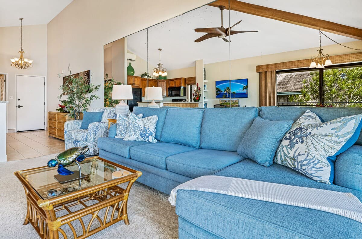 Condo in Lahaina · ★4.88 · 1 bedroom · 2 beds · 1 bath - Photo 5