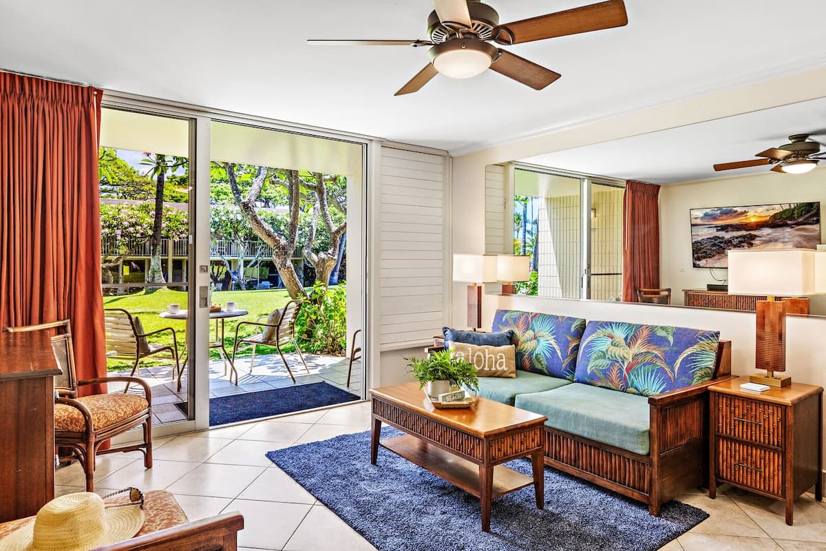 Condo in Lahaina · ★4.5 · 1 bedroom · 3 beds · 1 private bath - Photo 5
