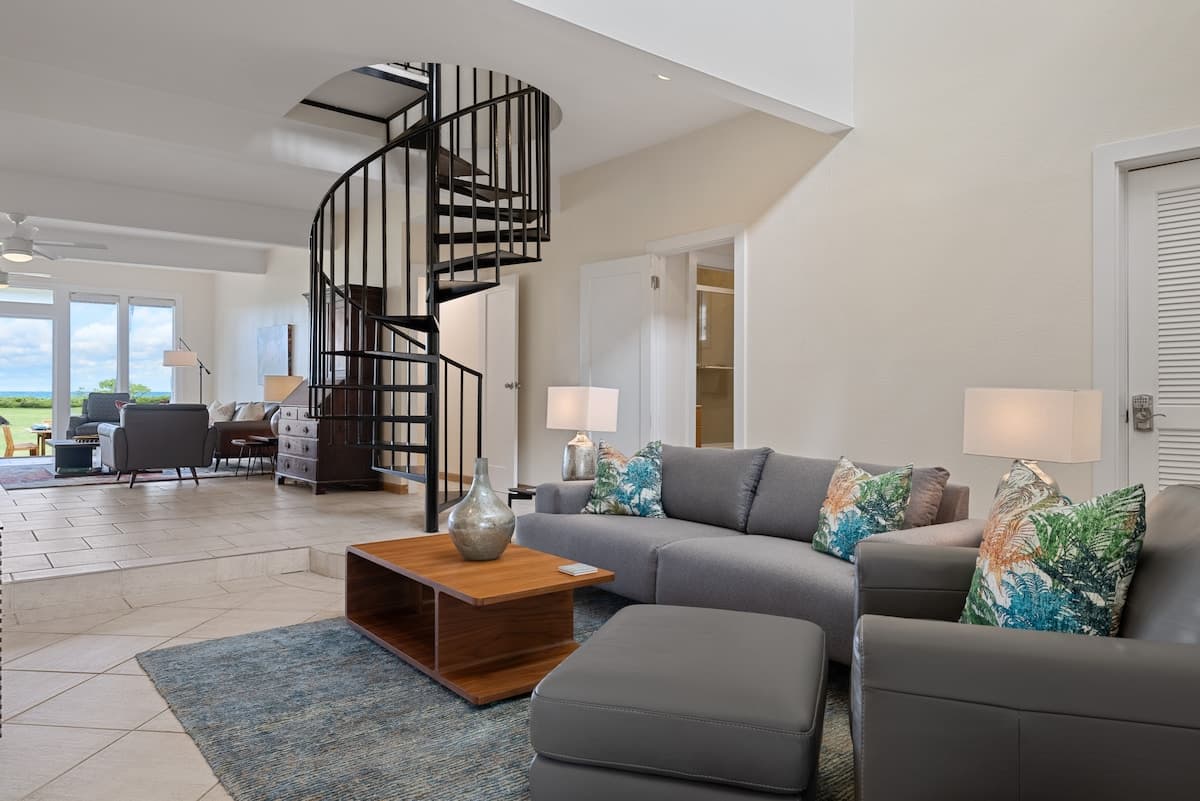 Home in Kailua · ★4.89 · 4 bedrooms · 4 beds · 4 private baths - Photo 4