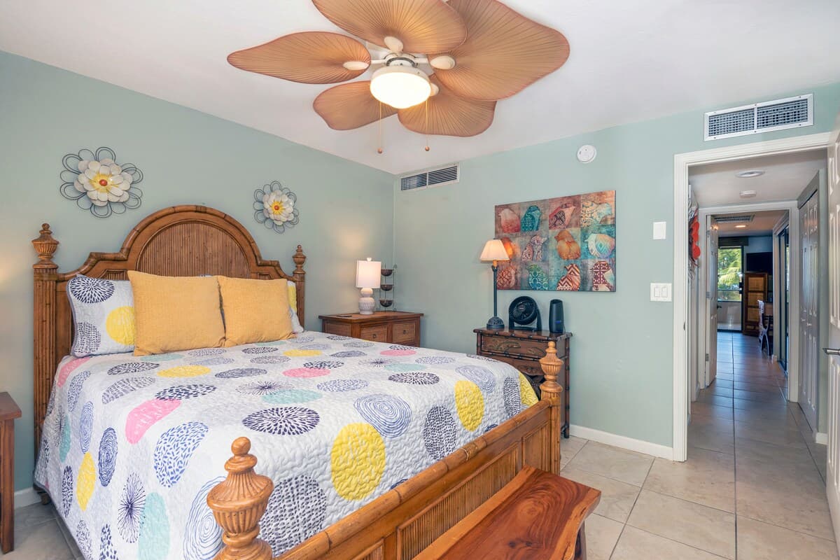 Condo in Kailua-Kona · ★4.74 · 2 bedrooms · 2 beds · 2 baths - Photo 4
