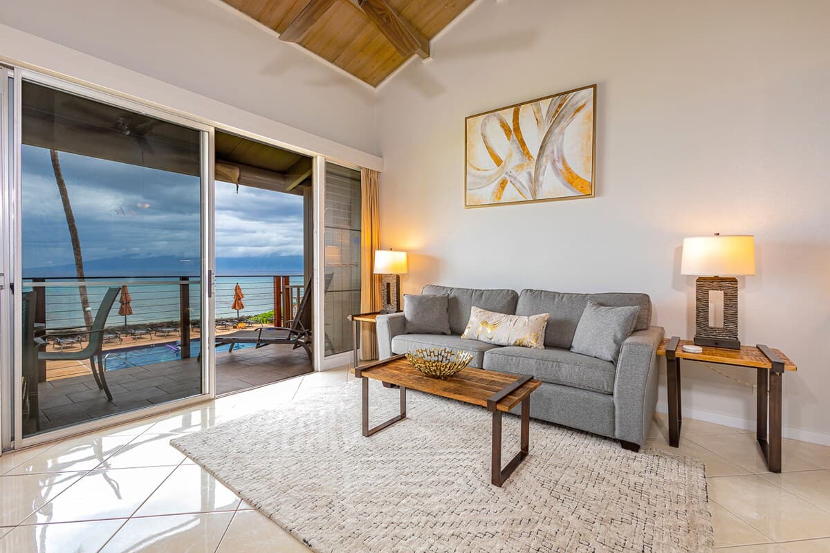 Condo in Lahaina · ★4.71 · 1 bedroom · 2 beds · 1 shared bath - Photo 1