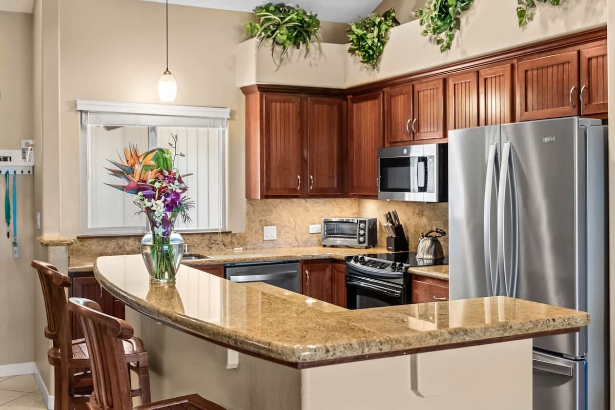 Condo in Waimea · ★4.92 · 3 bedrooms · 4 beds · 2 private baths - Photo 5