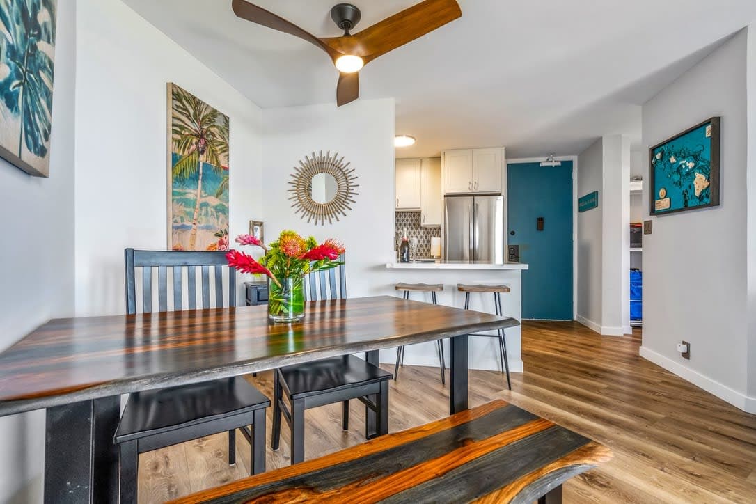 Condo in Kihei · ★4.94 · 1 bedroom · 2 beds · 1 private bath - Photo 5