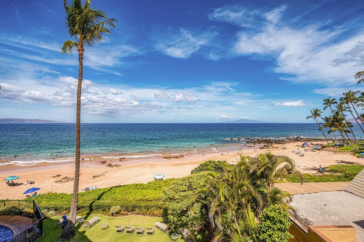 Condo in Kihei · ★4.67 · 2 bedrooms · 2 beds · 2 baths - Photo 4
