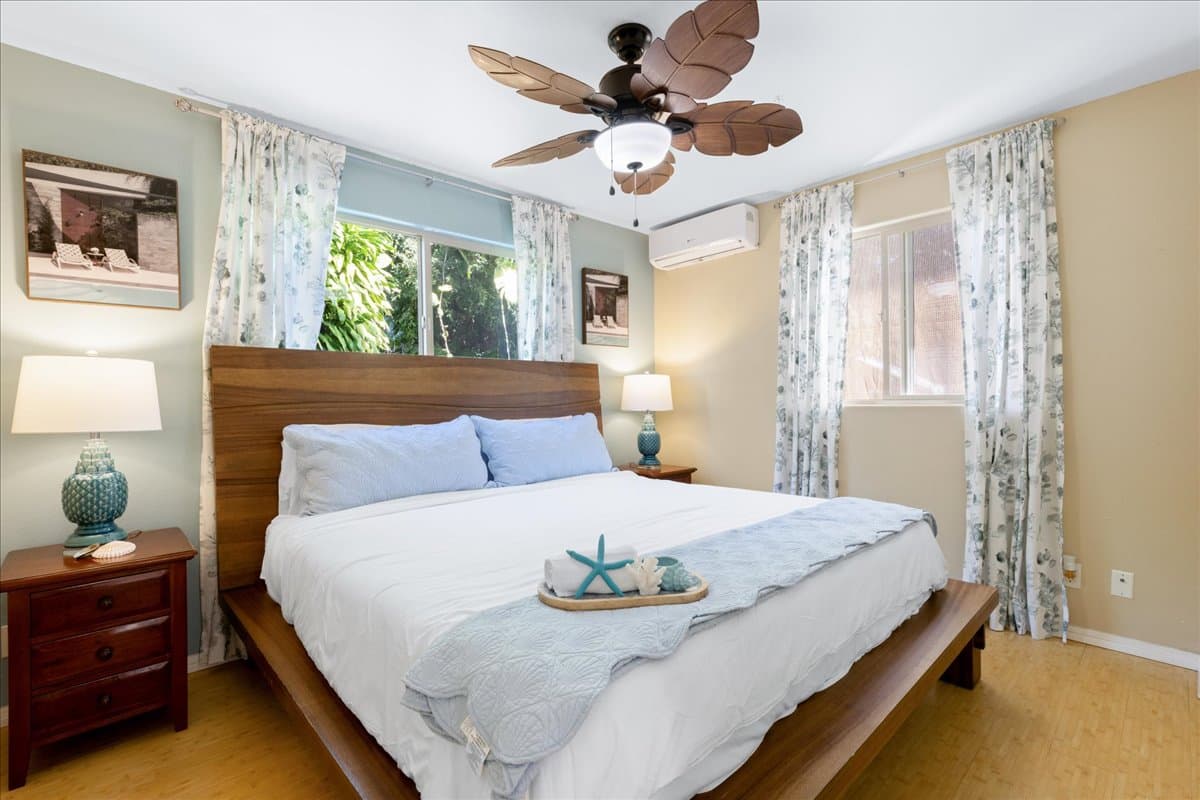 Home in Kailua-Kona · ★4.92 · 6 bedrooms · 6 beds · 3 private baths - Photo 1