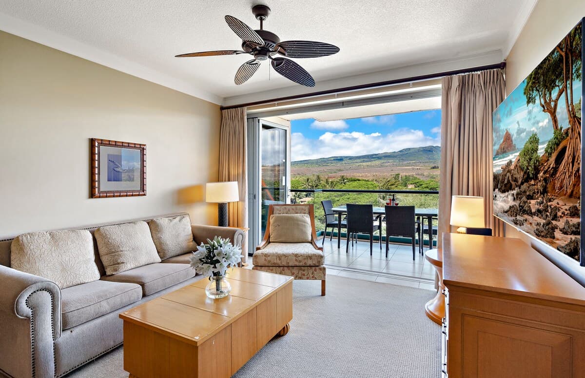 Condo in Lahaina · ★4.78 · 1 bedroom · 2 beds · 1 bath - Photo 5