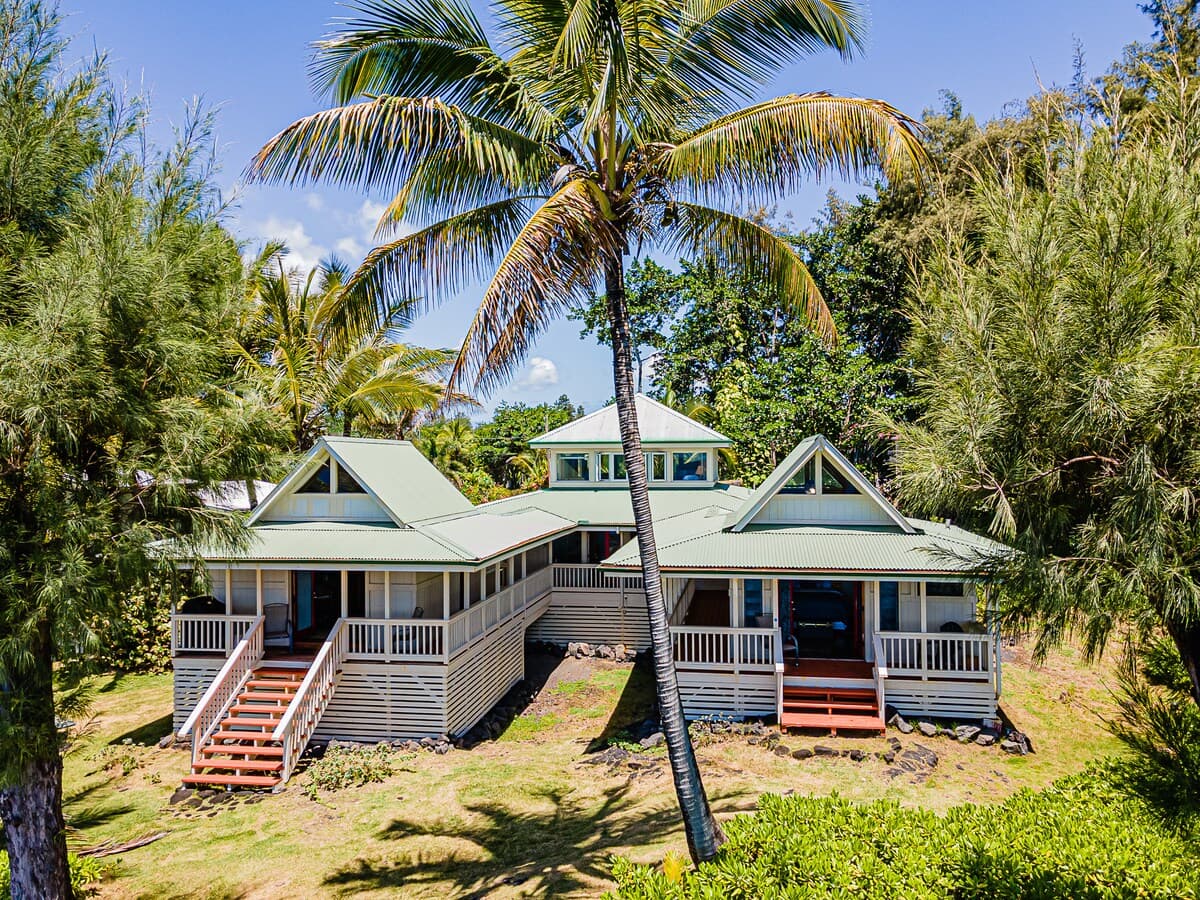 Home in Keaau · ★4.59 · 3 bedrooms · 3 beds · 2 baths - Photo 2