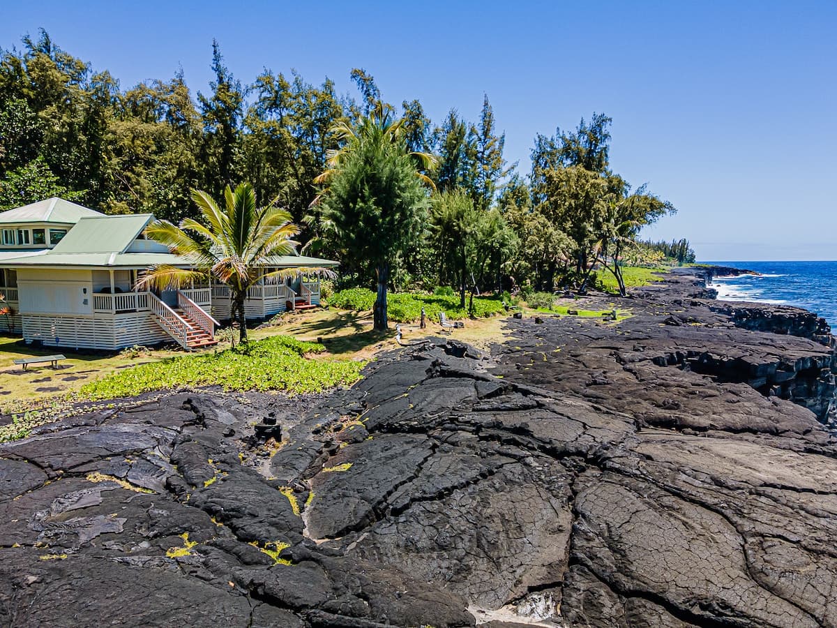 Home in Keaau · ★4.59 · 3 bedrooms · 3 beds · 2 baths - Photo 5