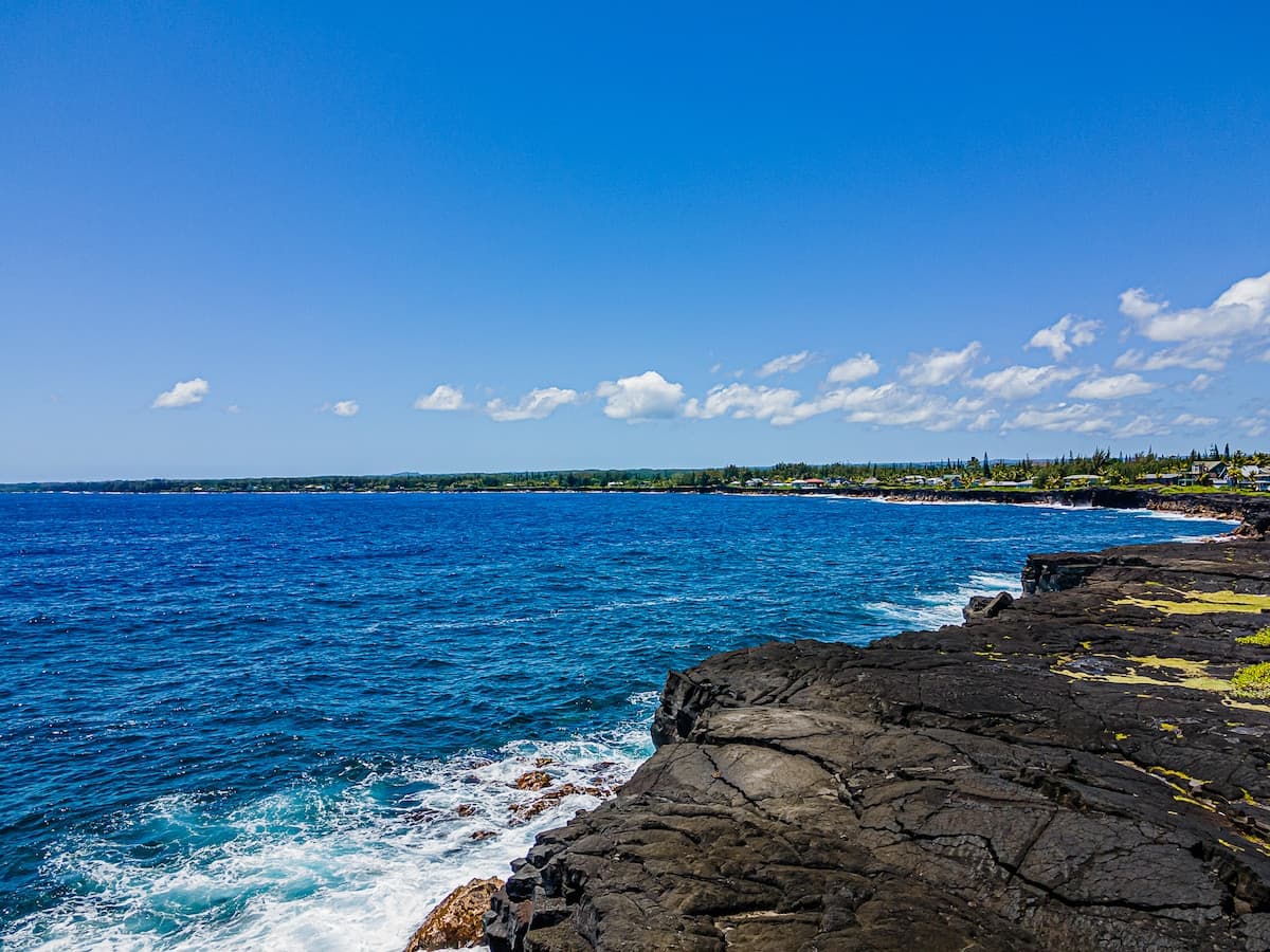 Home in Keaau · ★4.59 · 3 bedrooms · 3 beds · 2 baths - Photo 4
