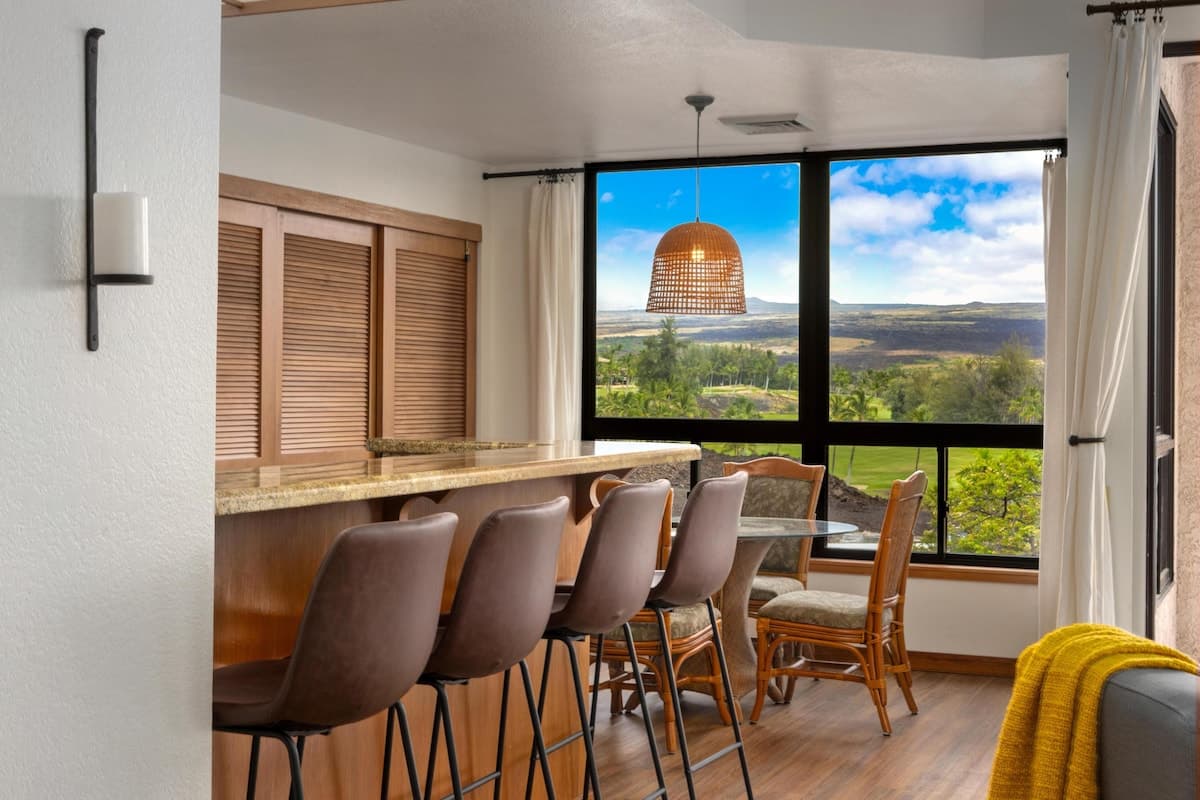 Condo in Waikoloa Village · ★4.9 · 1 bedroom · 2 beds · 1.5 baths - Photo 2