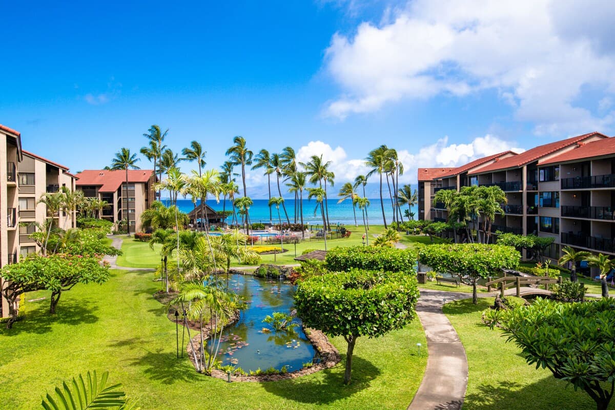 Condo in Lahaina · ★4.75 · 1 bedroom · 2 beds · 1 private bath - Photo 2