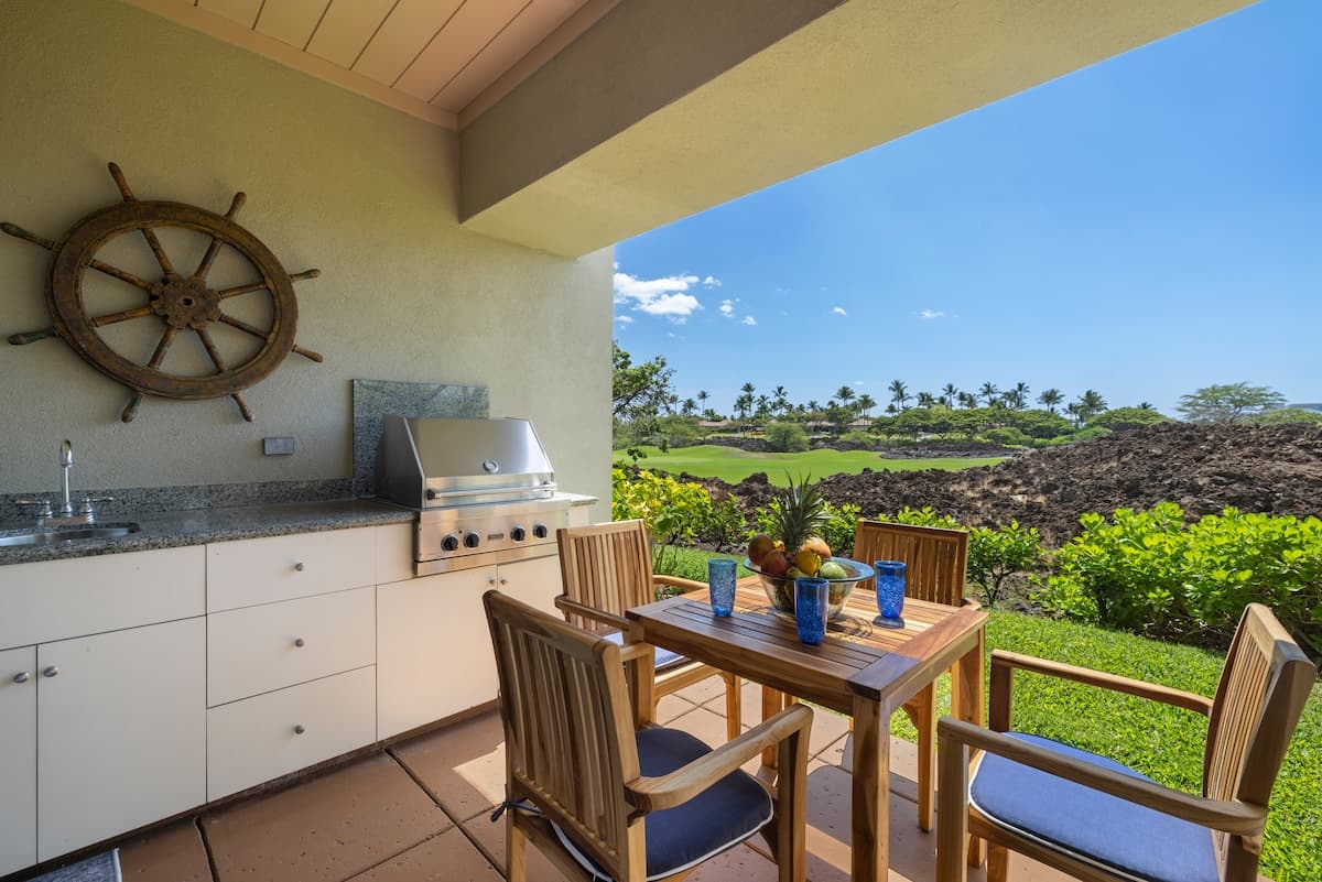 Condo in Waimea · ★4.9 · 2 bedrooms · 3 beds · 2.5 baths - Photo 1