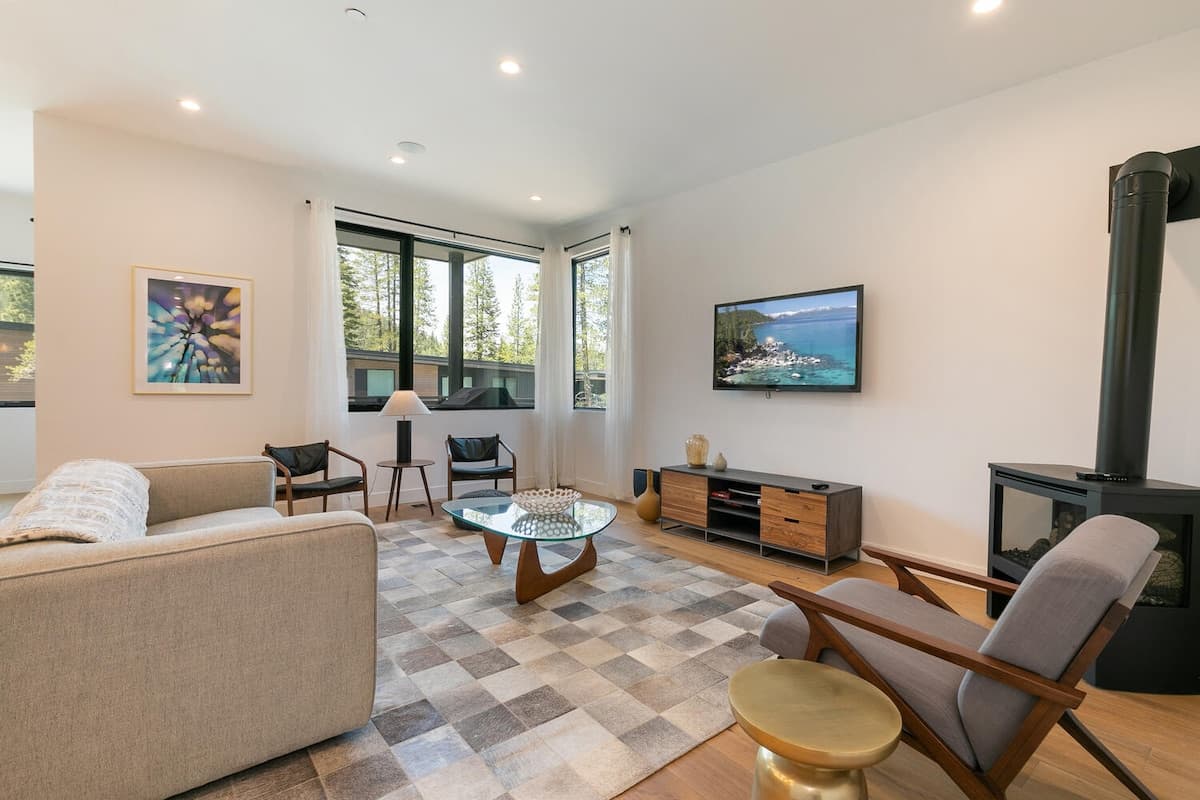 Ski-In Access Home by Palisades Tahoe Village - Photo 4