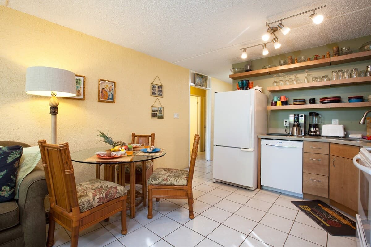 Condo in Waimea · ★4.69 · 3 bedrooms · 4 beds · 2 private baths - Photo 5