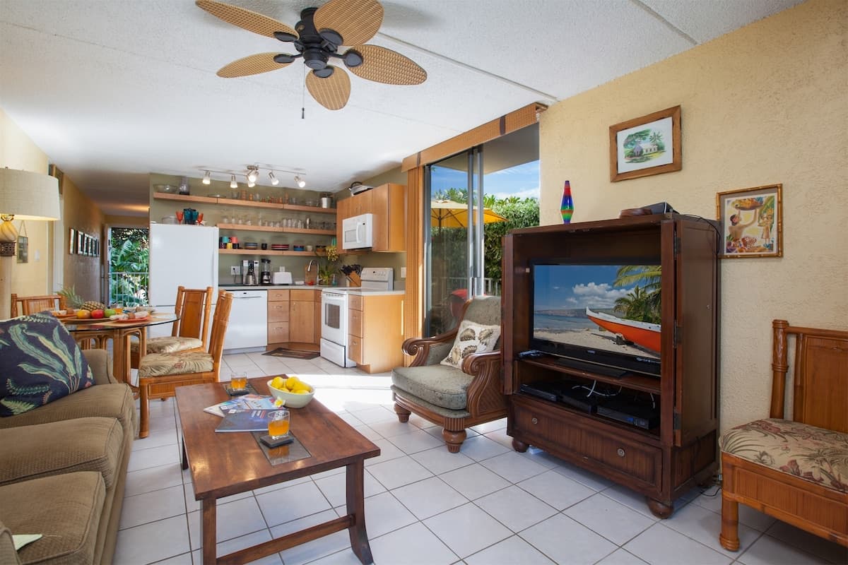 Condo in Waimea · ★4.69 · 3 bedrooms · 4 beds · 2 private baths - Photo 3