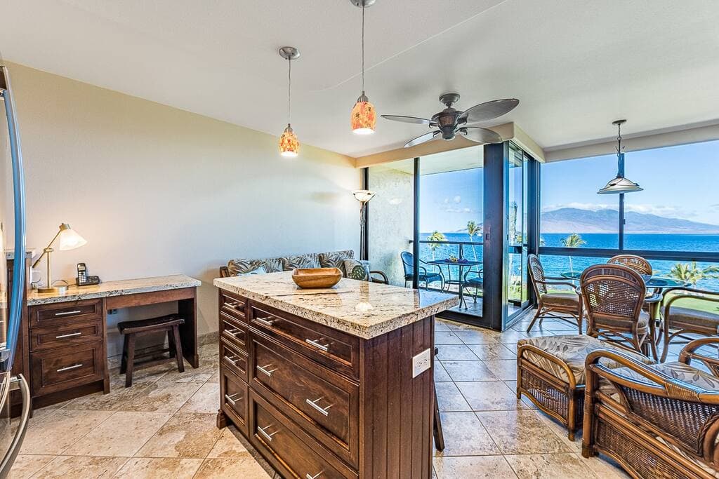 Condo in Kihei · ★4.77 · 1 bedroom · 2 beds · 1 bath - Photo 4
