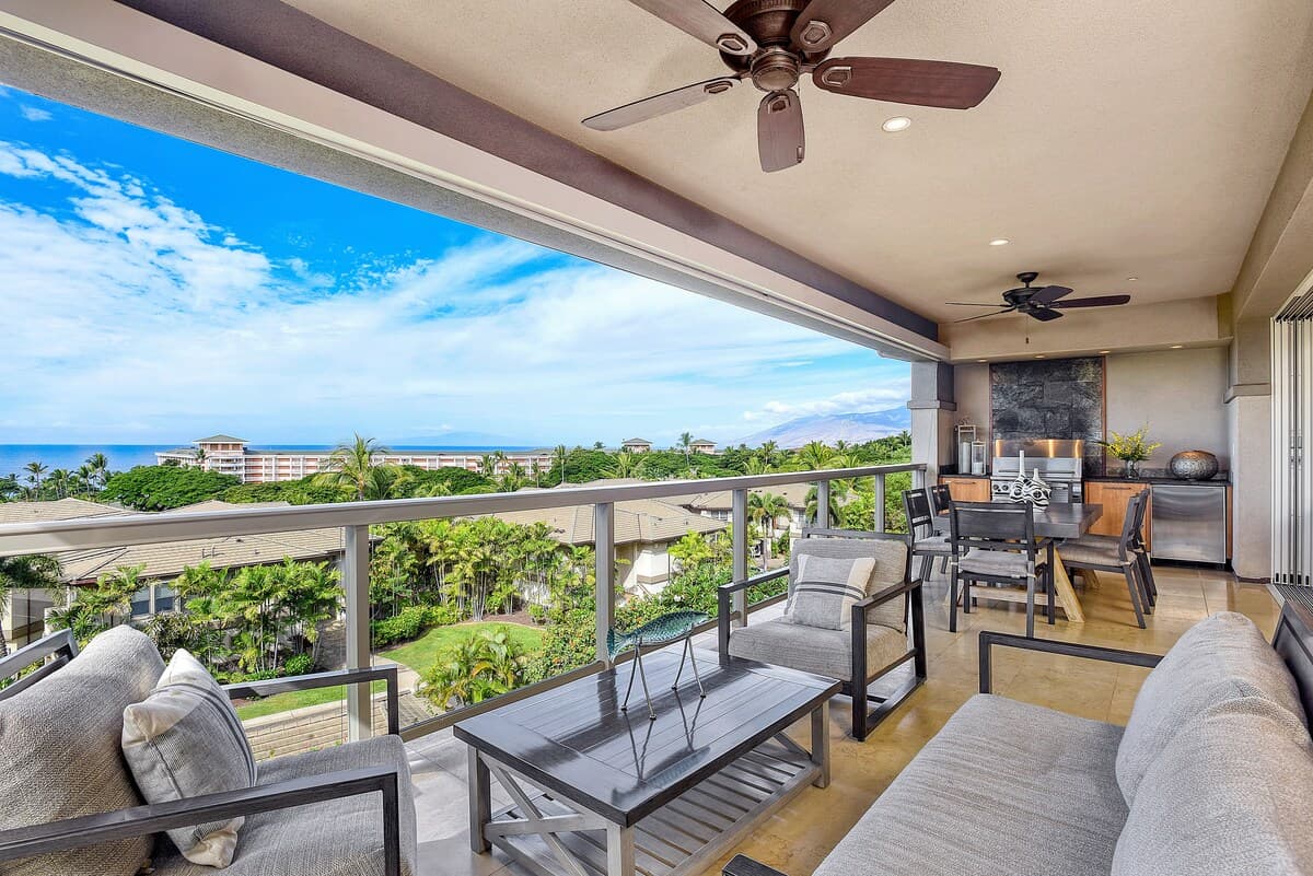 Townhouse in Kihei · ★4.83 · 3 bedrooms · 3 beds · 3.5 baths - Photo 2