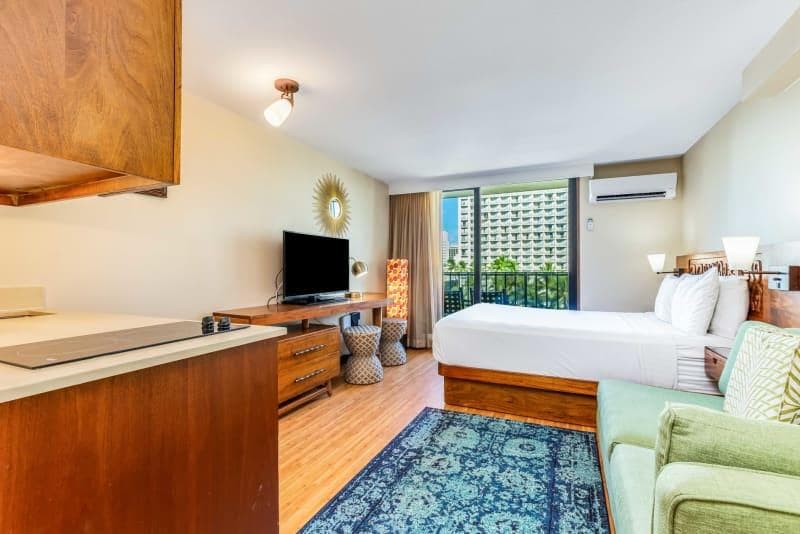 Condo in Honolulu · ★4.0 · Studio · 2 beds · 1 shared bath - Photo 1