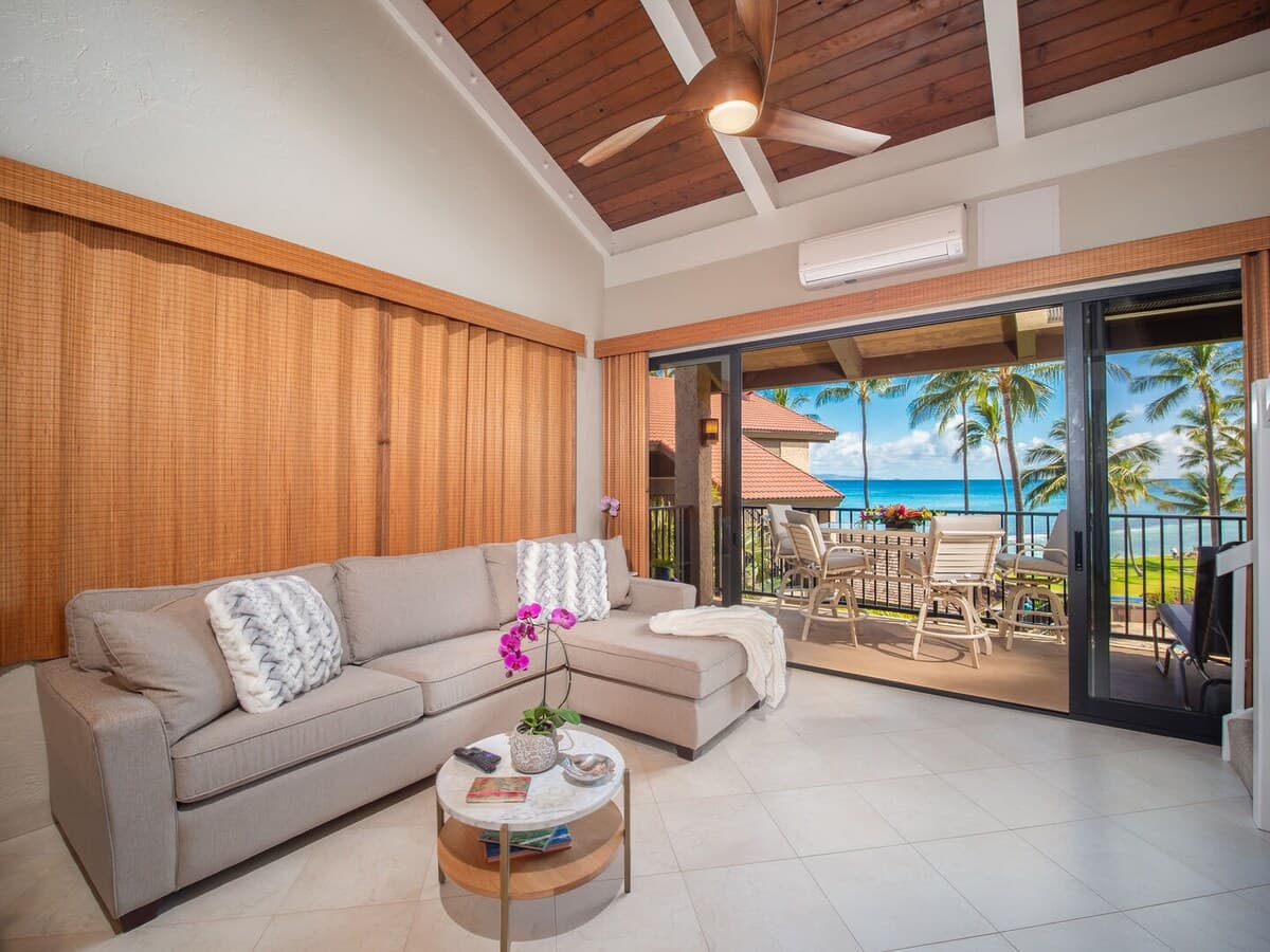 Condo in Lahaina · ★4.93 · 2 bedrooms · 3 beds · 2 baths - Photo 3