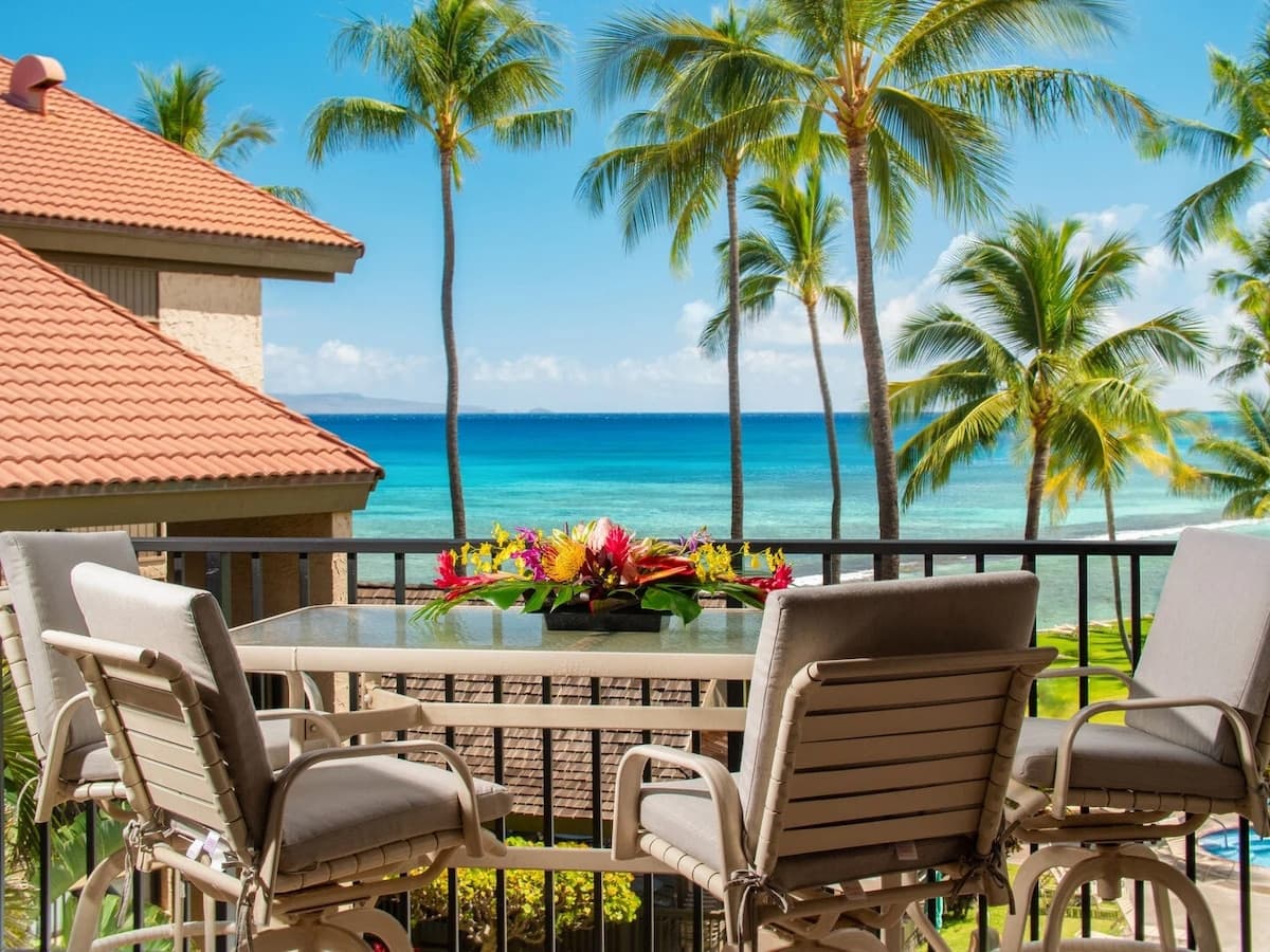 Condo in Lahaina · ★4.93 · 2 bedrooms · 3 beds · 2 baths - Photo 1