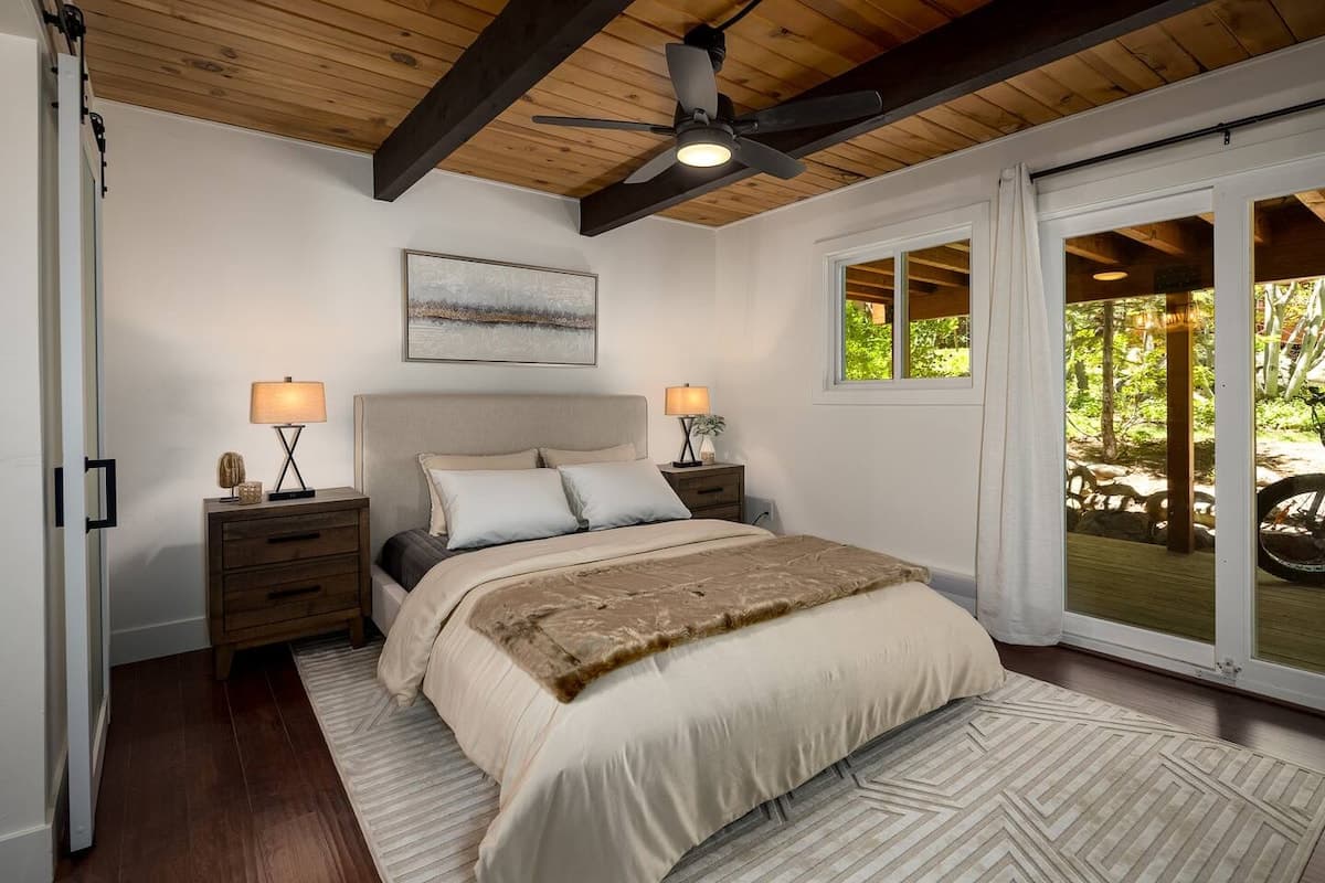 Cabin in Incline Village · ★4.86 · 3 bedrooms · 5 beds · 2.5 private baths - Photo 1