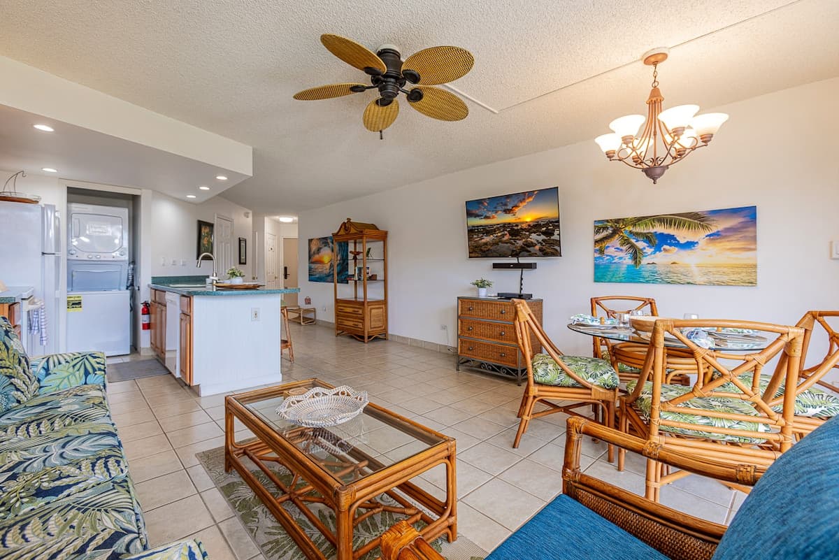 Condo in Kihei · ★4.82 · 1 bedroom · 2 beds · 2 shared baths - Photo 3