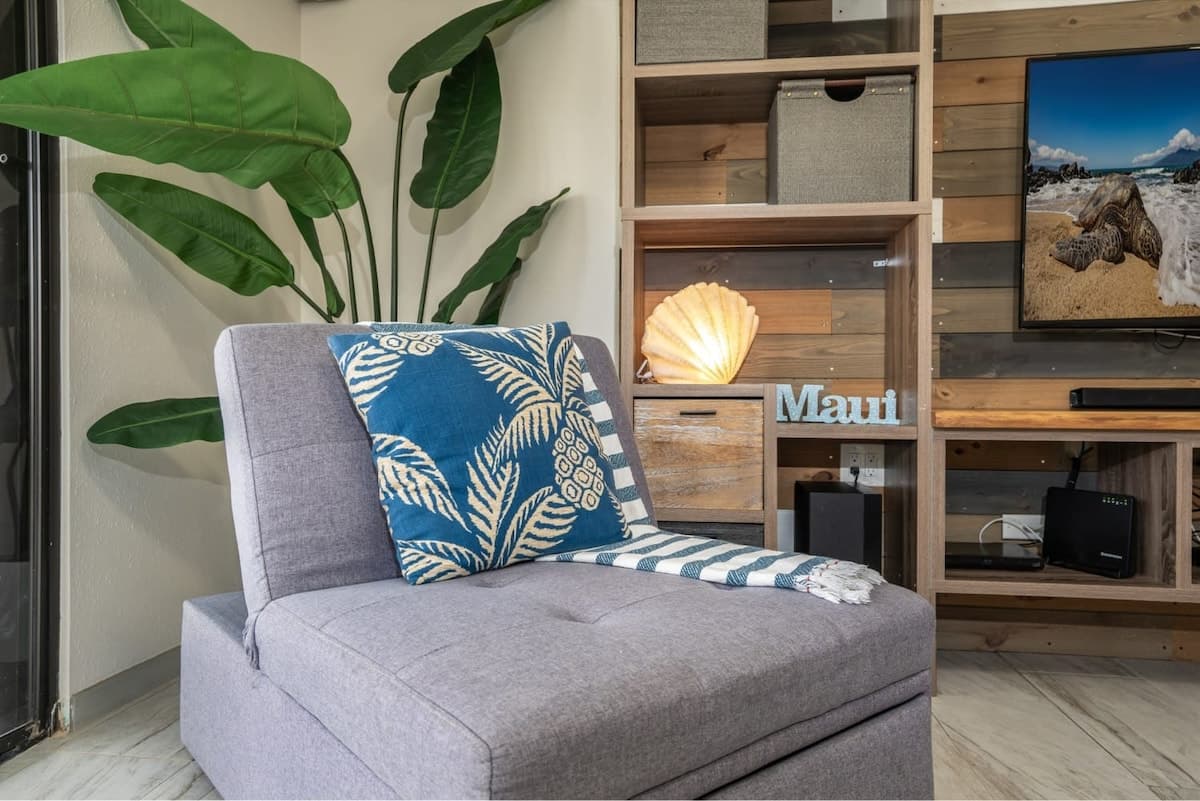 Condo in Kihei · ★4.84 · 1 bedroom · 2 beds · 2 private baths - Photo 5