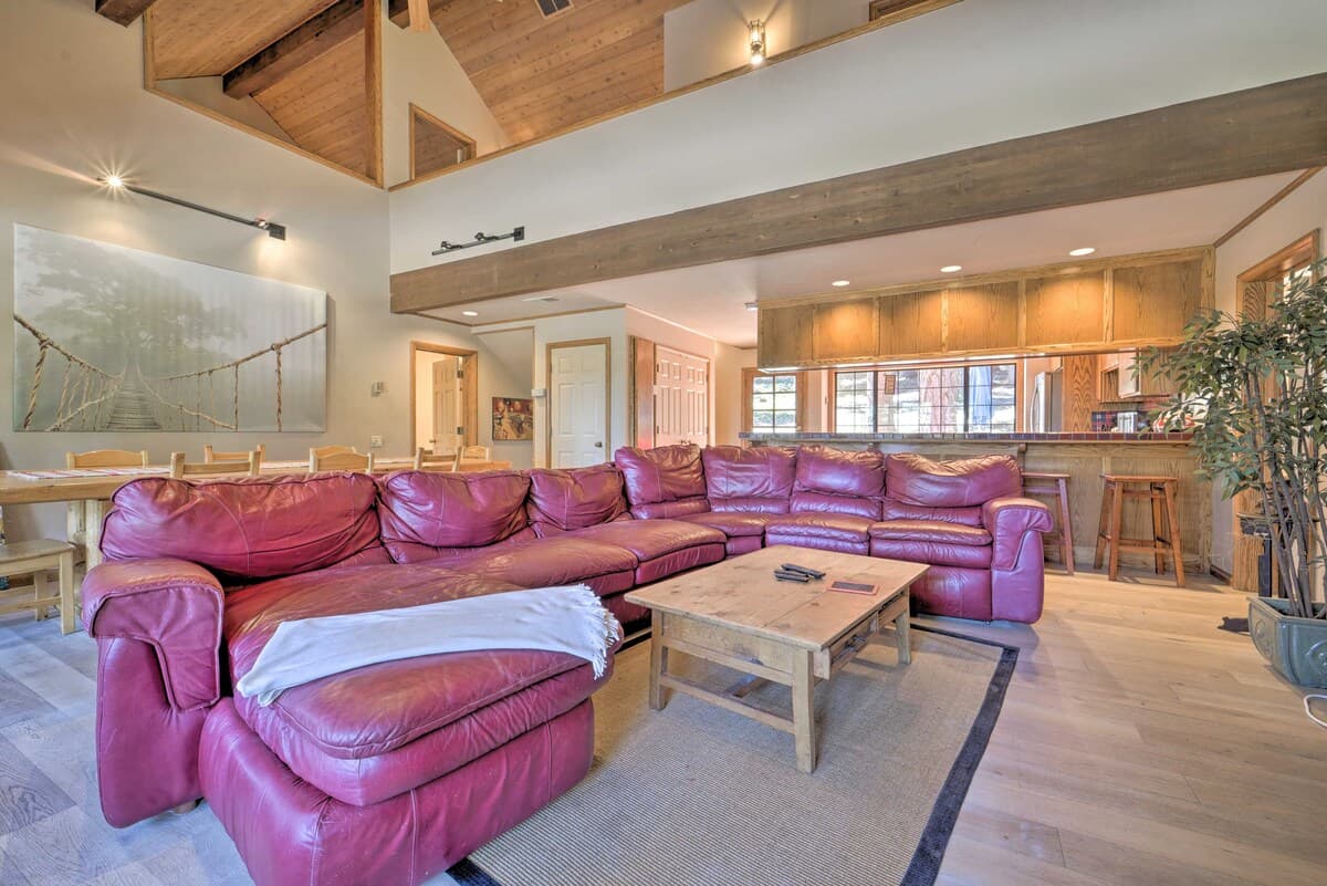 Sunny Truckee Cabin with Game Room & Pool Access - Photo 4