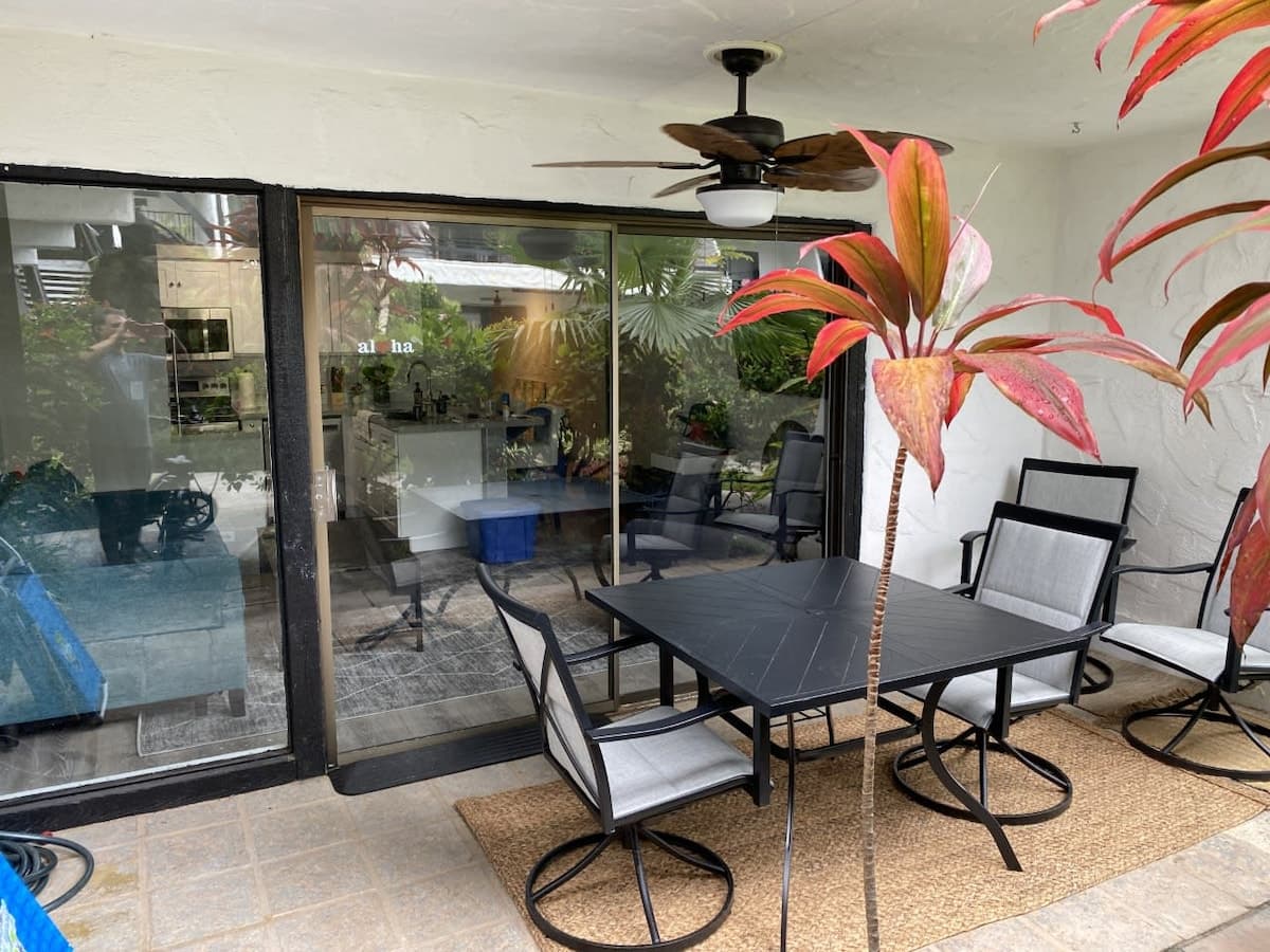 Condo in Kailua-Kona · ★4.92 · 1 bedroom · 2 beds · 1 private bath - Photo 3