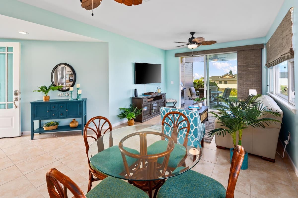 Condo in Kailua-Kona · ★5.0 · 2 bedrooms · 3 beds · 2.5 shared baths - Photo 5