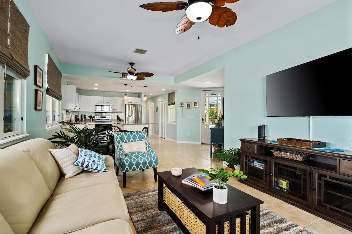 Condo in Kailua-Kona · ★5.0 · 2 bedrooms · 3 beds · 2.5 shared baths - Photo 4