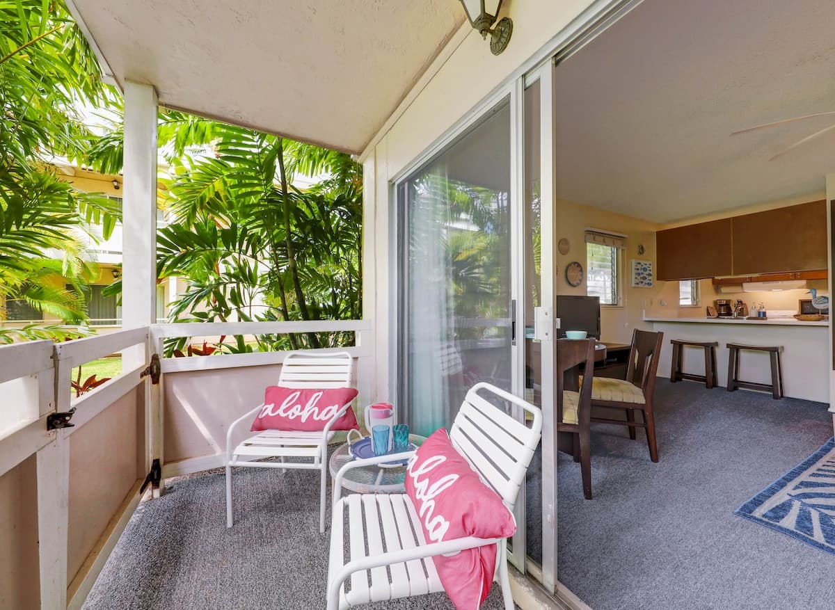 Condo in Kapaa · ★4.69 · 1 bedroom · 3 beds · 1 shared bath - Photo 3