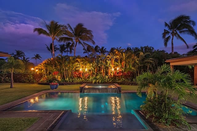 Home in Waimea · ★5.0 · 5 bedrooms · 6 beds · 4.5 baths - Photo 2