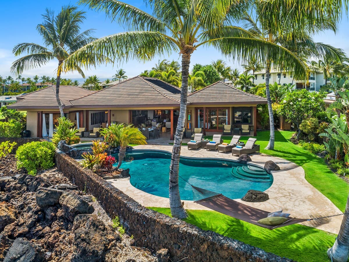 Home in Waikoloa Village · ★5.0 · 5 bedrooms · 8 beds · 4.5 baths - Photo 4
