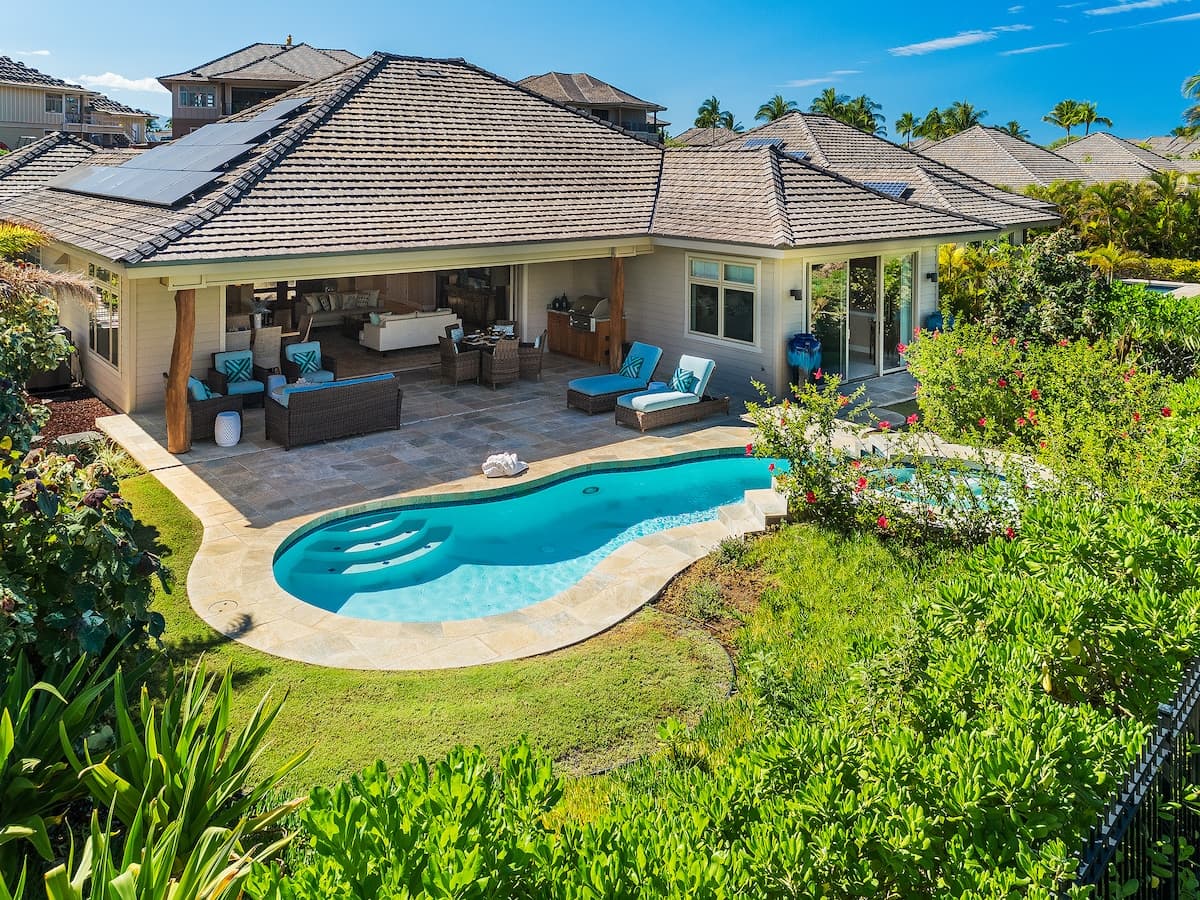 Home in Waimea · ★4.63 · 4 bedrooms · 6 beds · 4.5 baths - Photo 2