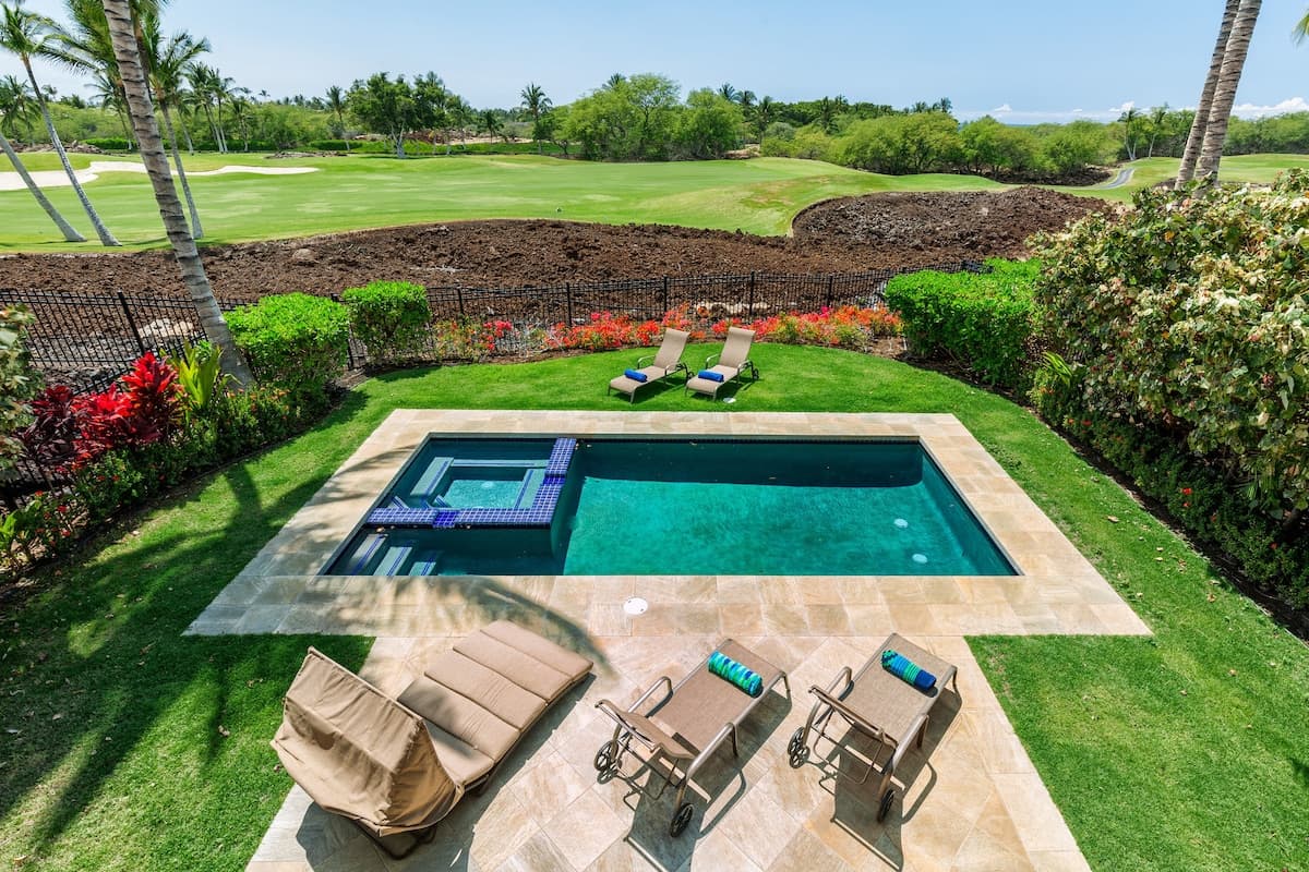 Home in Waimea · ★5.0 · 3 bedrooms · 4 beds · 3 baths - Photo 2