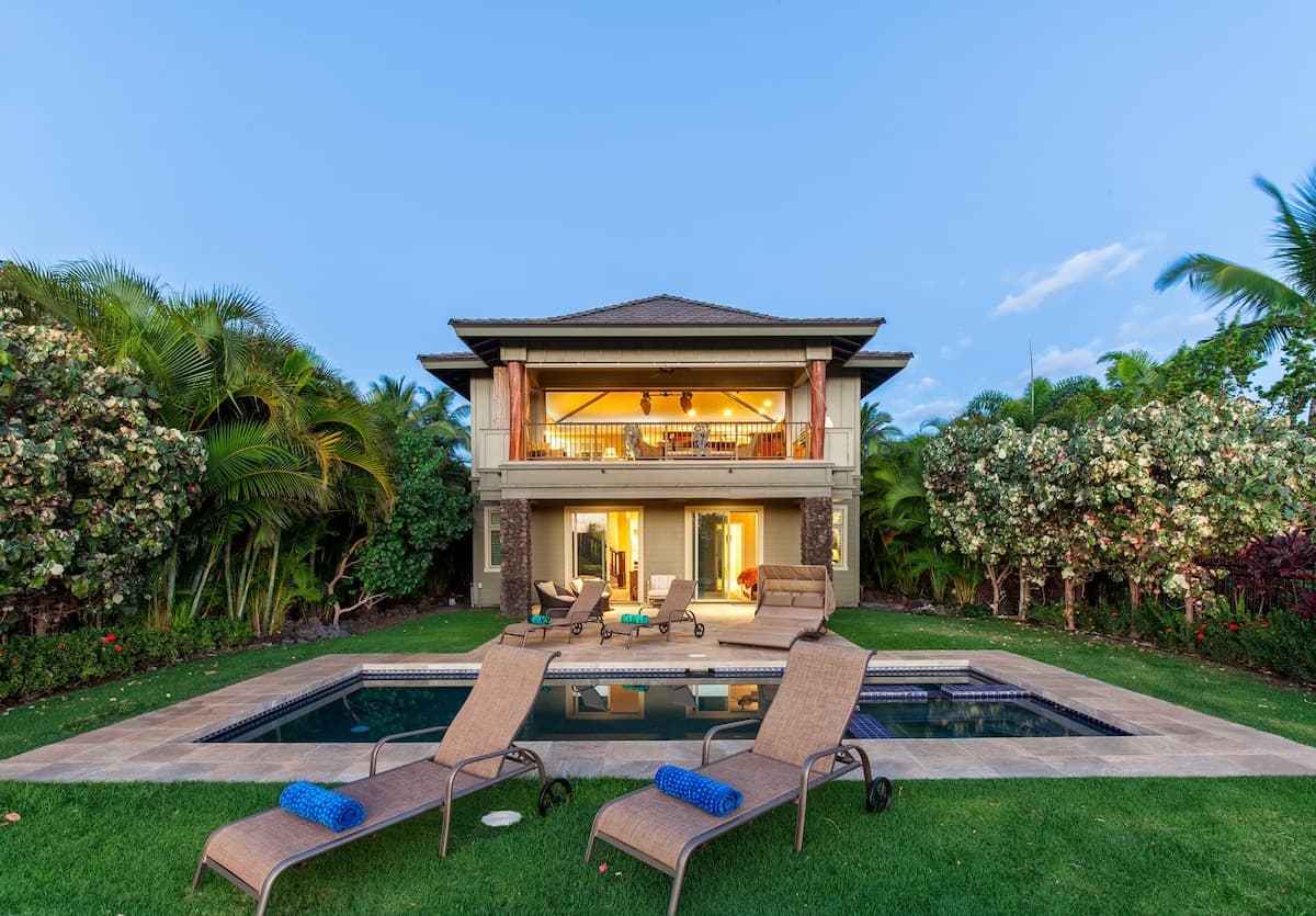 Home in Waimea · ★5.0 · 3 bedrooms · 4 beds · 3 baths - Photo 1